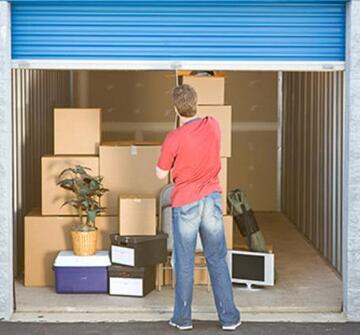 Facilité d'accès à un box de stockage à Saint-Laurent-du-Var : Une solution pratique pour stocker vos biens